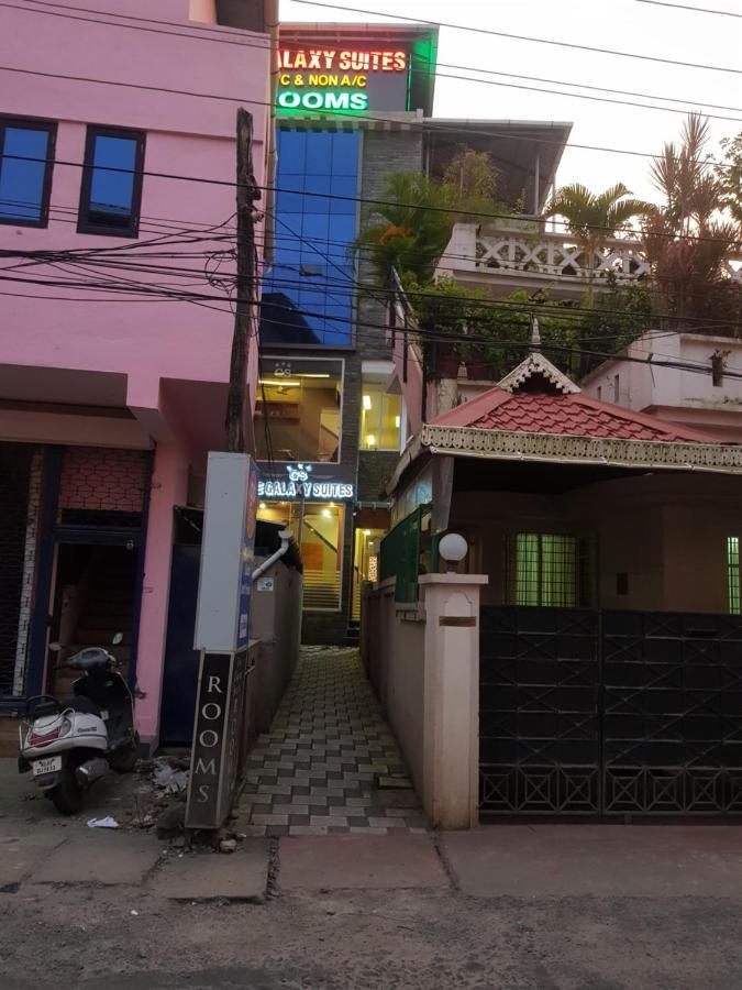 The Galaxy Suites Kochi Exterior foto
