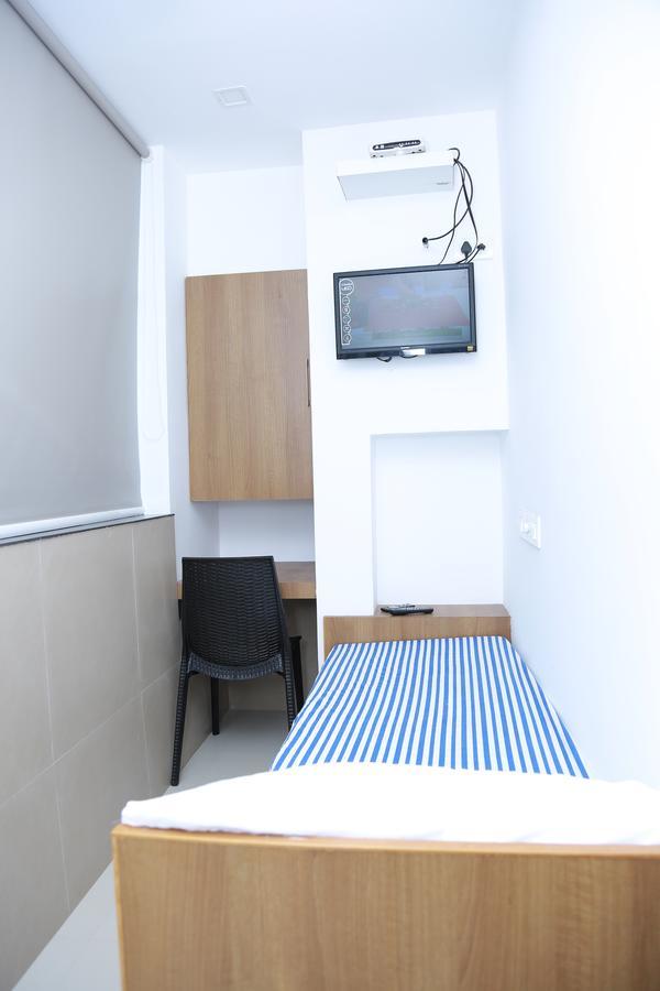 The Galaxy Suites Kochi Exterior foto